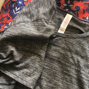 Lularoe tee
